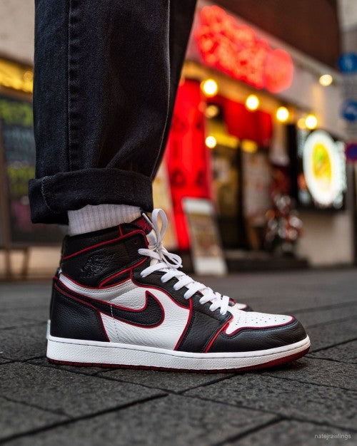 retro high jordan one high bloodline