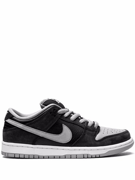 靴 Nike SB Dunk Low Pro Black and SmokeGrey Nike SB Dunk Low Pro 