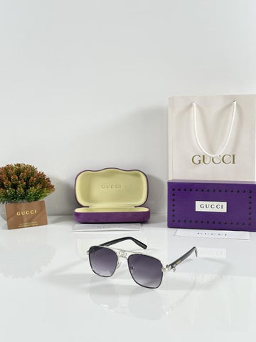 Gucci 5117 Silver Black DC