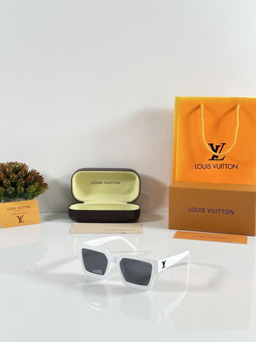 Louis Vuitton 1505 White Black