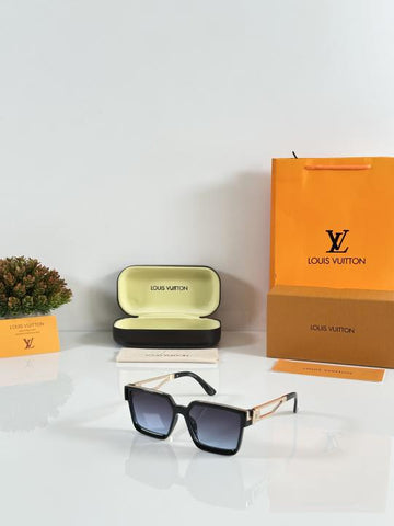 Louis Vuitton 139 Gold Black Blue